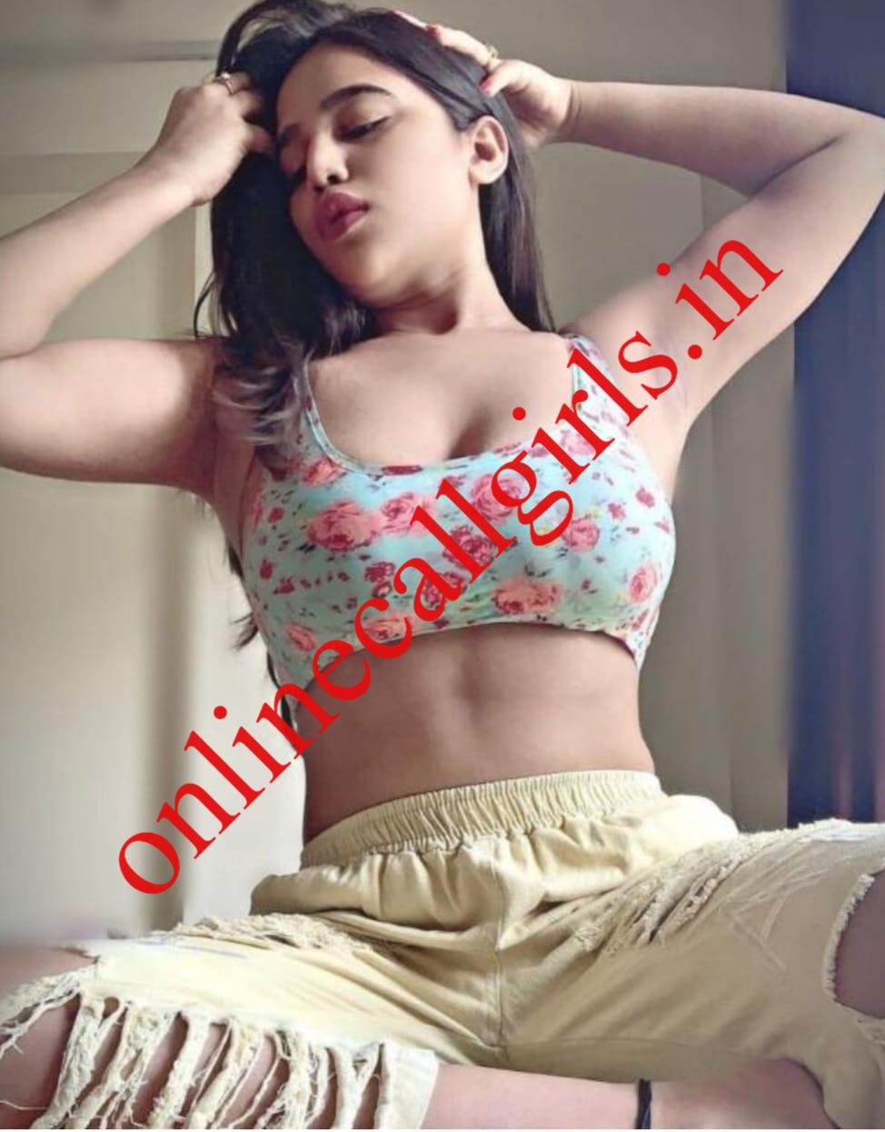 Call Girls in Zirakpur